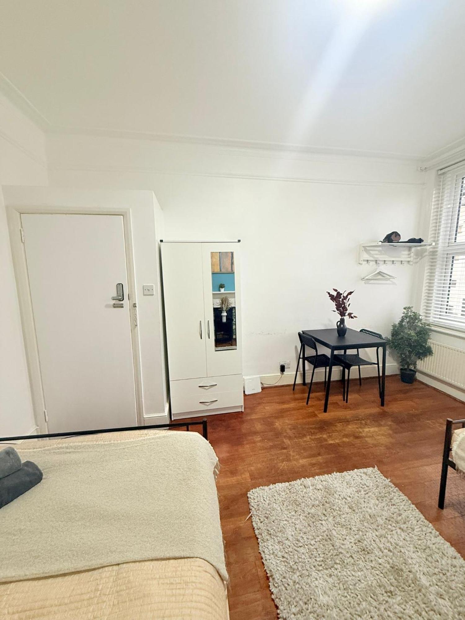 Cricklewood Broadway Guest Home Londres Exterior foto